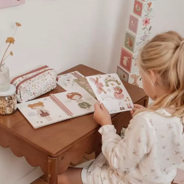 Little Dutch Kniha oblékací se samolepkami Fairy Garden