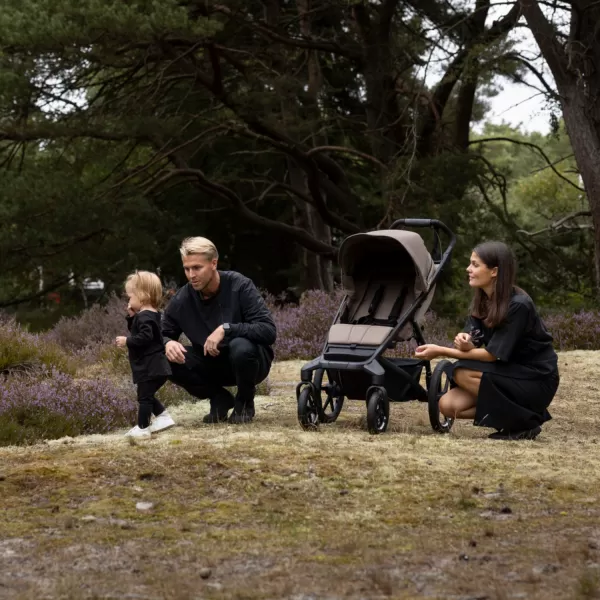 Thule Urban Glide 4-wheel Magnetic Buckle