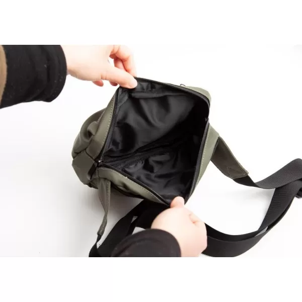 Baby Dan On-the-go Bag, přebalovací crossbody taška