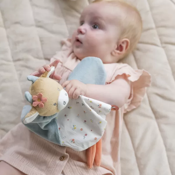 NATTOU Muchláček plyšový kravička Mila 30 x 30 cm Mila, Zoe & Lana