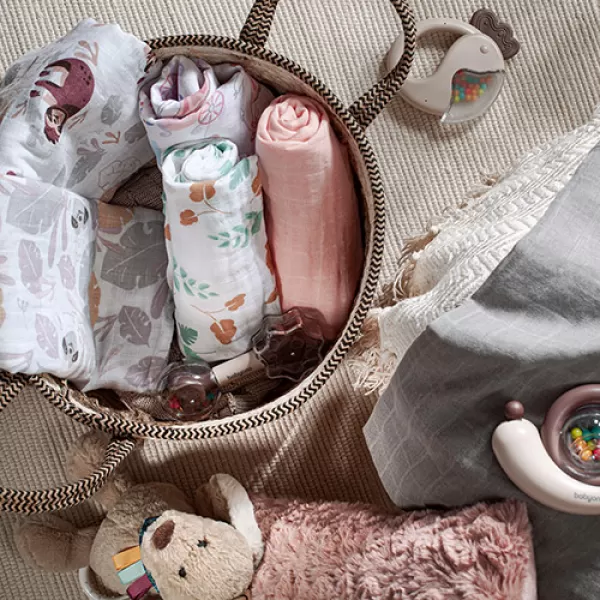 BABYONO Chrastítko hvězda 3m+