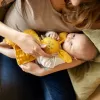 PETITE&MARS Mazlíček bambusový mušelinový Hugo Intense Ochre 0m+