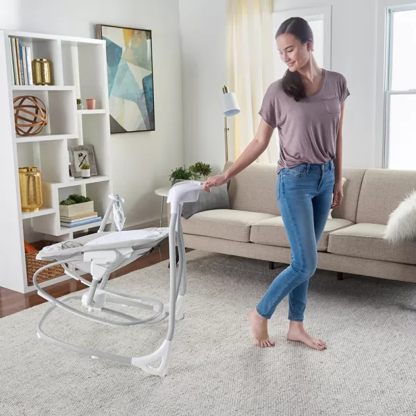 INGENUITY Houpačka velká s vibračním houpatkom a melodií USB 2v1 Raylan 0m+ do 9 kg